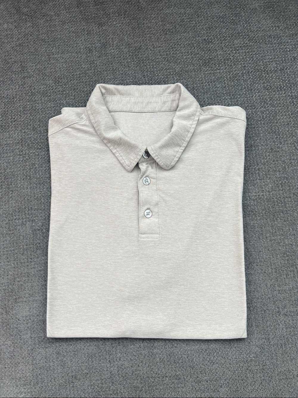 Vuori Men's Polo in Light Beige Heather - Picture 5 of 6